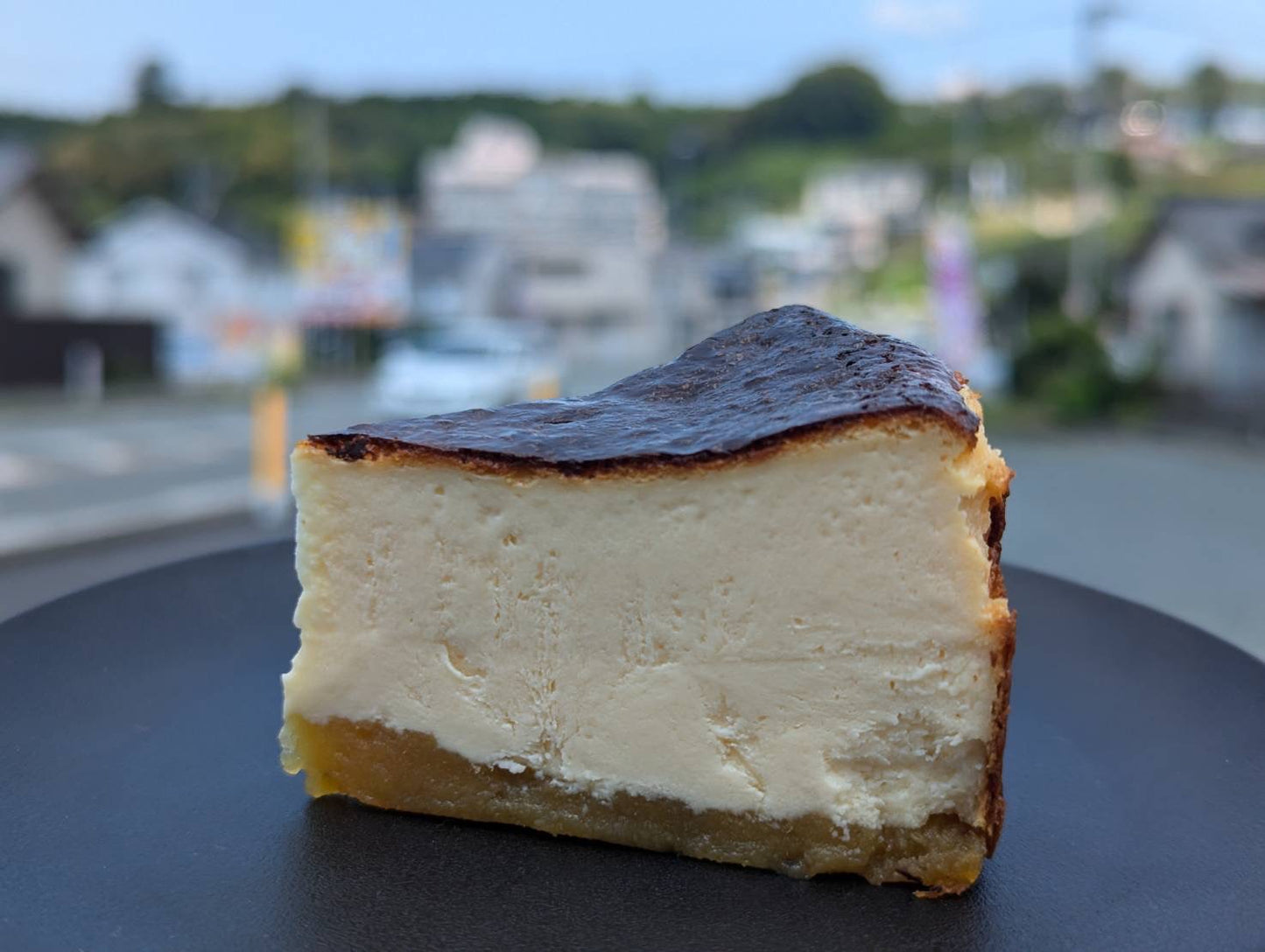 とろ~りバスクチーズケーキ(ホール)